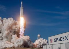 Falcon Heavy: SpaceX Launched The World’s Most Powerful Rocket!