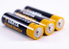 What drives rechargeable battery decay? Depends on how many times you’ve charged it