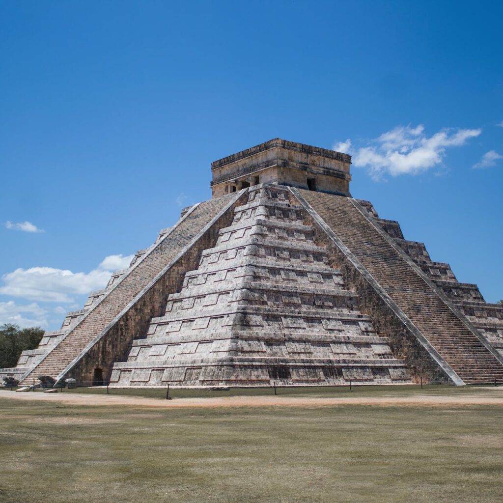 pyramid el castillo in chichen itza mexico