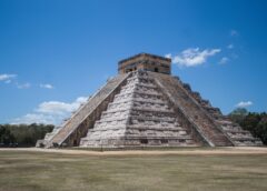pyramid el castillo in chichen itza mexico